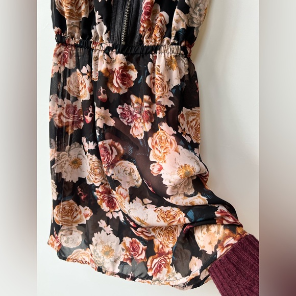 Skulls and Roses - Picture 3 of 6